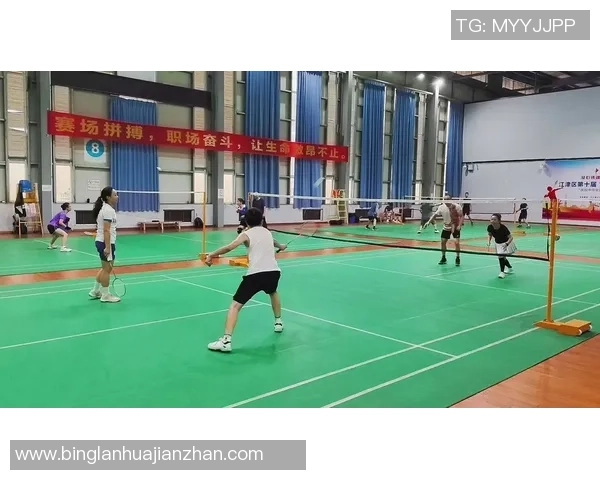 重庆羽毛球队的崛起与发展探秘展现羽毛球运动的无限魅力与力量